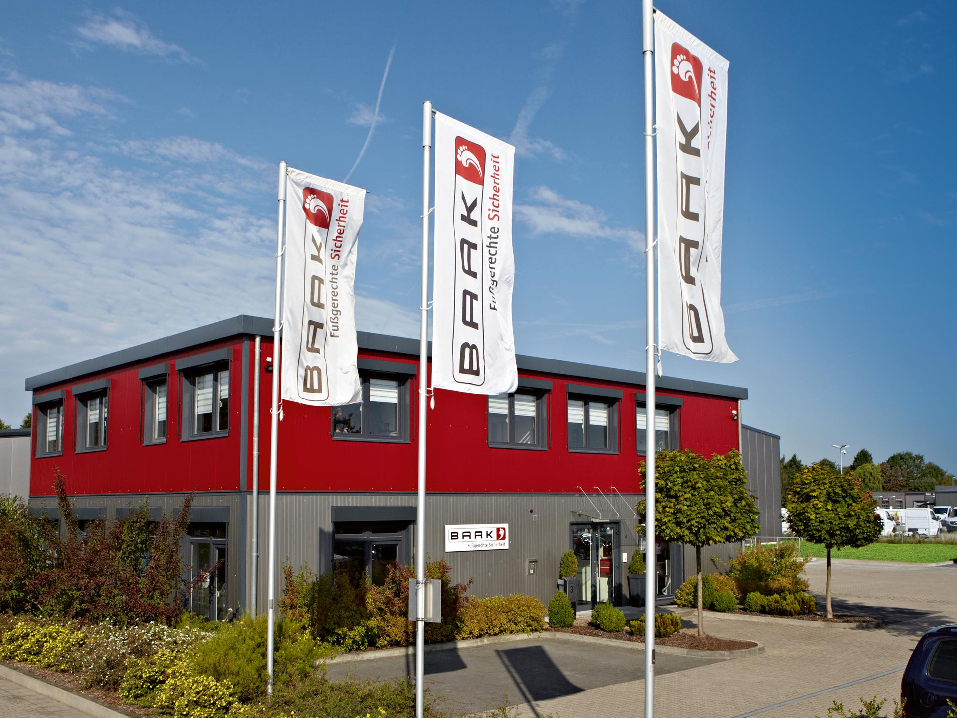 sicherheitsschuhe baak gorelax Büro Gebäude Schiffscontainer Frontansicht Fertiggestellt